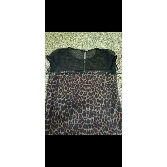 BEBE animal, print top with mesh-backing, unique top Lg, sexy runs small see pic - Picture 4 of 12